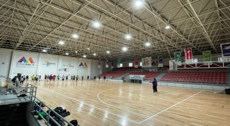 Recuperan cancha pública de Metepec, Toluca