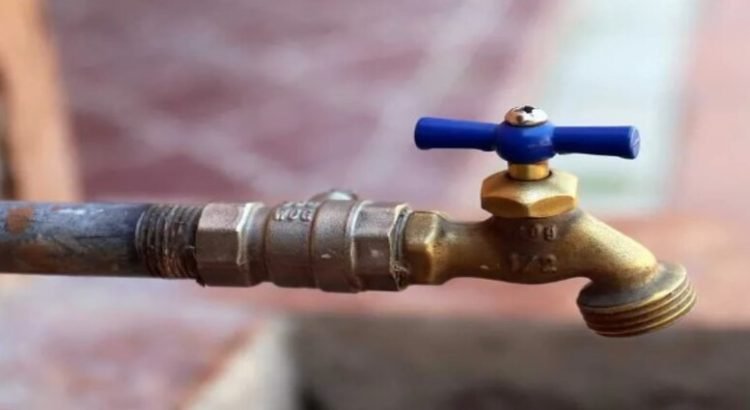 Clausuran 6,000 tomas clandestinas de agua potable en Toluca