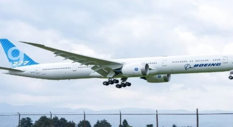 Realizan vuelos de certificación para Boeing 777x en Aeropuerto de Toluca