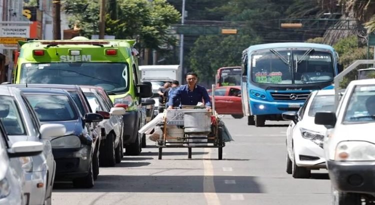 Comerciantes de Toluca rechazan ciclovía