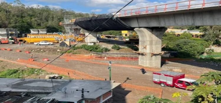 Encuentran cuerpo de un hombre en obras del Tren Interurbano México-Toluca Encuentran cuerpo de un hombre en obras del Tren Interurbano México-Toluca