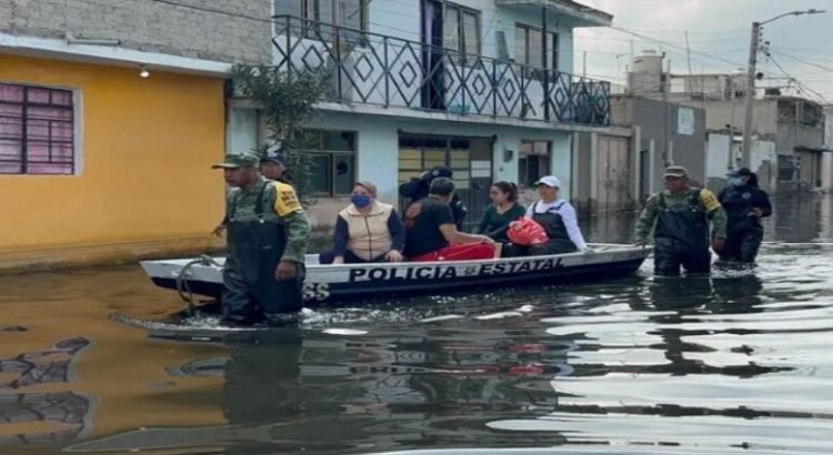 Chalco bajo el agua; sigue lloviendo