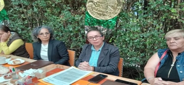 Ex empleados del Ayuntamiento de Toluca reclaman falta de pago en jubilaciones