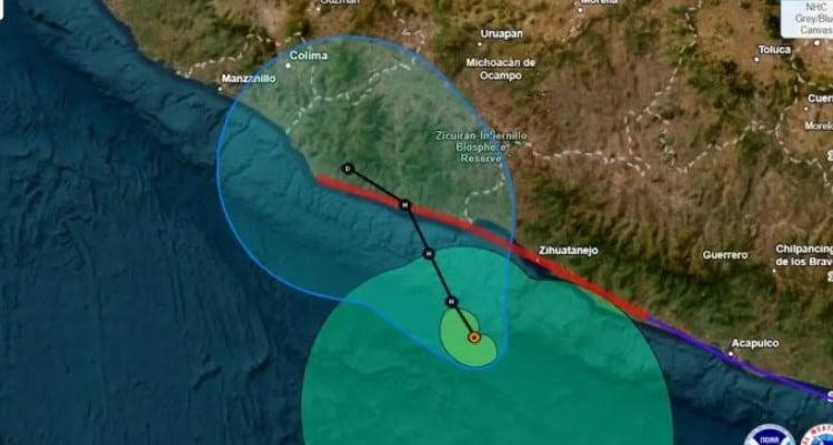 Tormenta «John» cambia de trayectoria y amenaza la costa del Pacífico