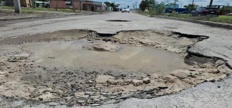Amenazan con bloqueos en Toluca y Xonacatlán por baches