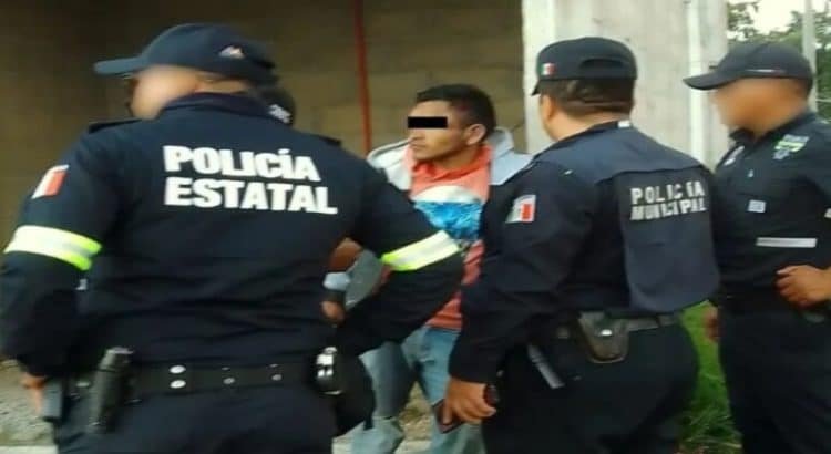 Detienen a hombre intoxicado por presuntamente allanar una casa en Toluca