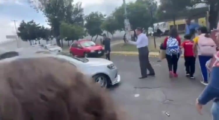Pandilleros amenazan y golpean a estudiantes en Toluca