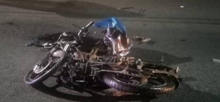 Motociclista muere tras accidentarse en Toluca; su prima resultó herida