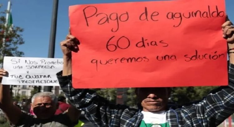 Bomberos de Toluca exigen pagos atrasados al Ayuntamiento