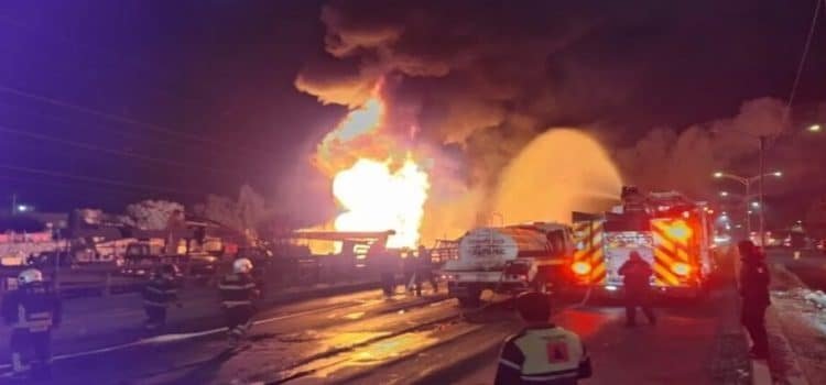 Se registra fuerte incendio en Río de los Remedios