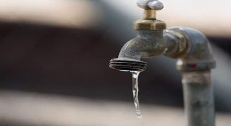 “Exenciones son válidas, pero hay que pagar el agua”: alcalde Ricardo Moreno
