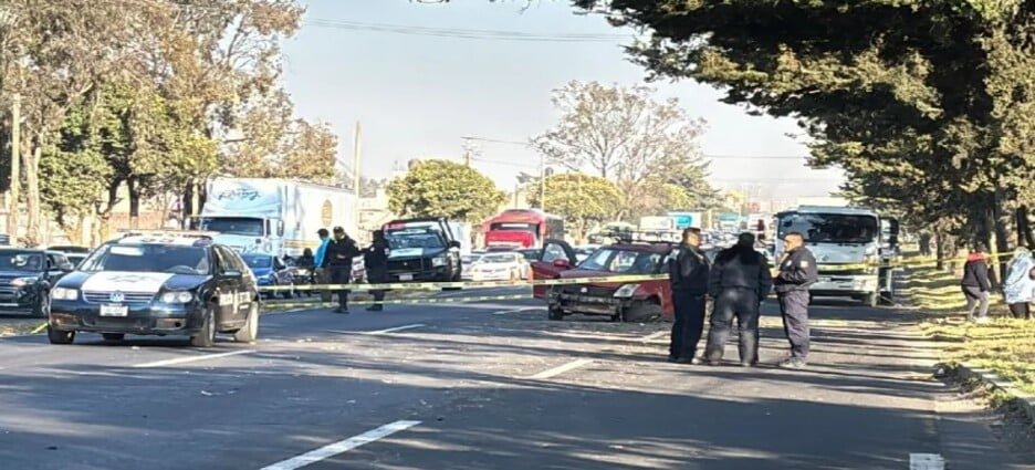 Conductor muere al chocar contra un árbol en Toluca