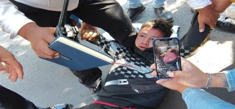 Detienen a moto-ratón mientras intentaba asaltar a una joven en Toluca
