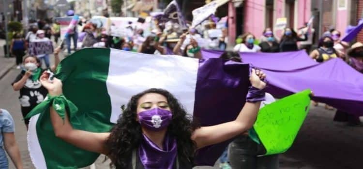 Comerciantes esperan marchas del 8M con calma en Toluca; operarán con normalidad