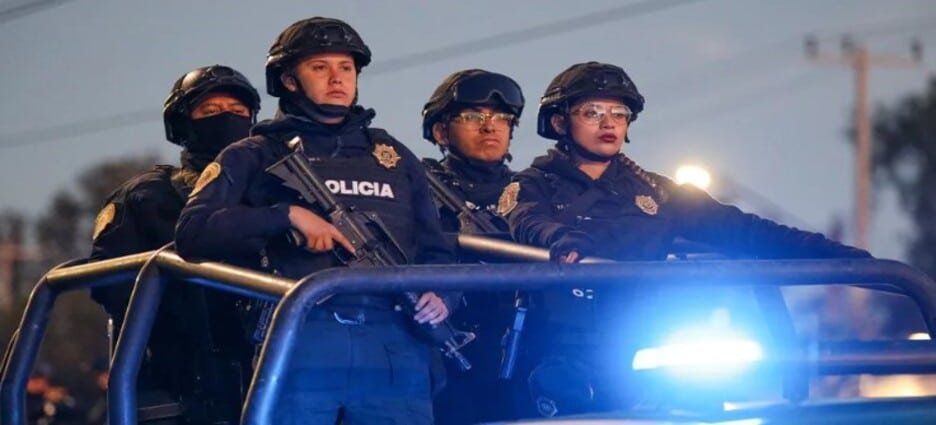 Entregan 214 unidades de seguridad en Toluca