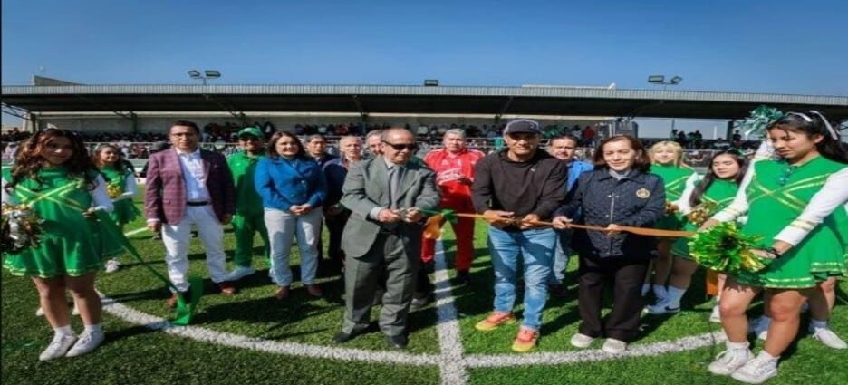 UAEMéx renueva cancha de fútbol rápido de “Prepa 5”