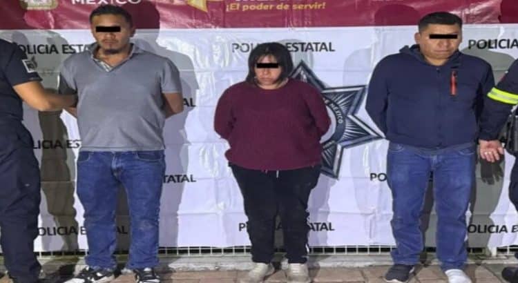 Detienen a 3 por el asesinato de una mujer en taquería de Toluca