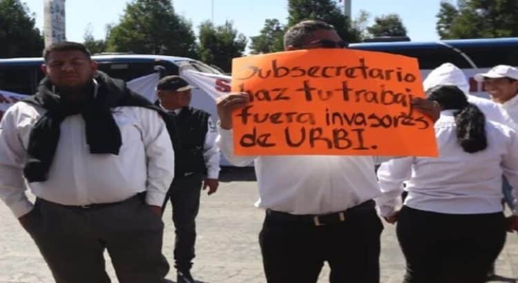 Transportistas denuncian invasión de rutas y agresiones a operadores en Toluca