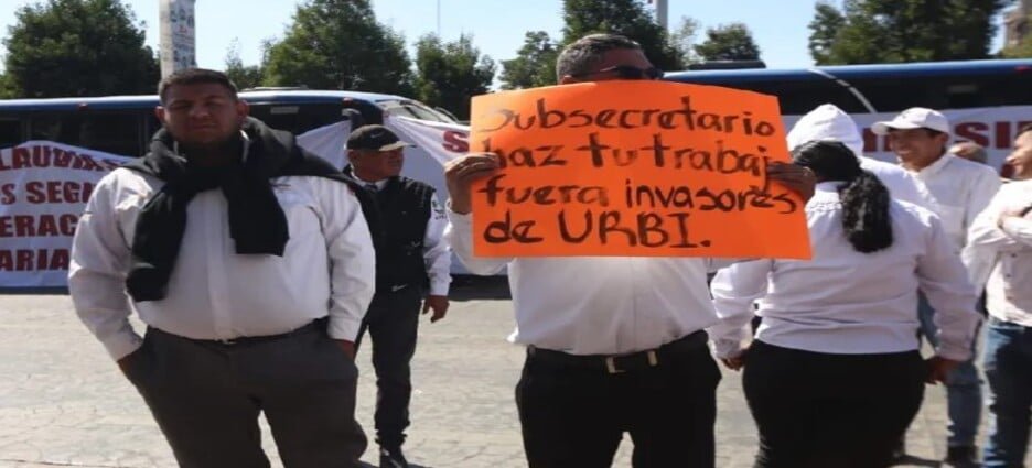 Transportistas denuncian invasión de rutas y agresiones a operadores en Toluca