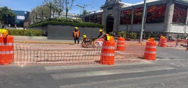 Reducen carriles en Avenida Lerdo por construcción de cruces peatonales