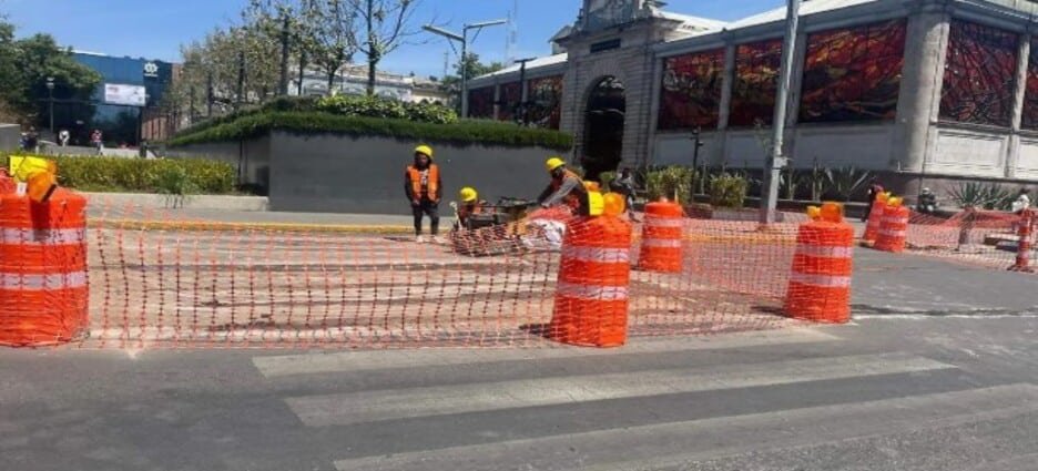 Reducen carriles en Avenida Lerdo por construcción de cruces peatonales