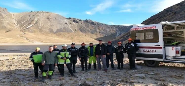 Rescatan a turista ucraniano que se había extraviado en el Nevado de Toluca