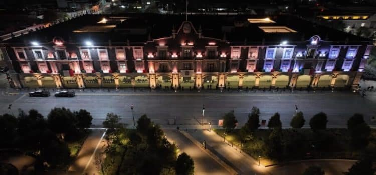 Maestros de Toluca acuerdan mesas de trabajo con la gobernadora