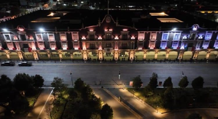 Maestros de Toluca acuerdan mesas de trabajo con la gobernadora