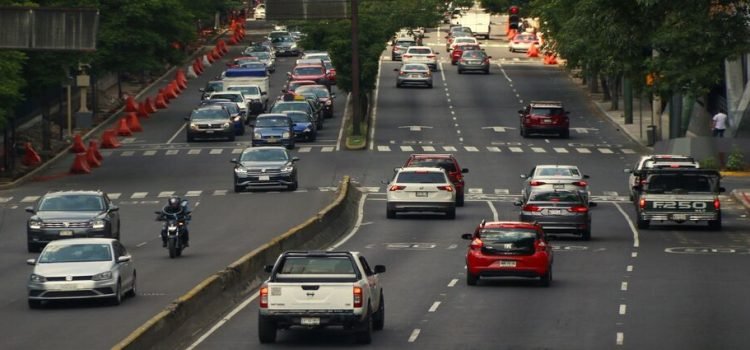Buscarán unificar el "Hoy No Circula" en Edomex y Cdmx en 2025 Buscarán unificar el “Hoy No Circula” en Edomex y Cdmx en 2025