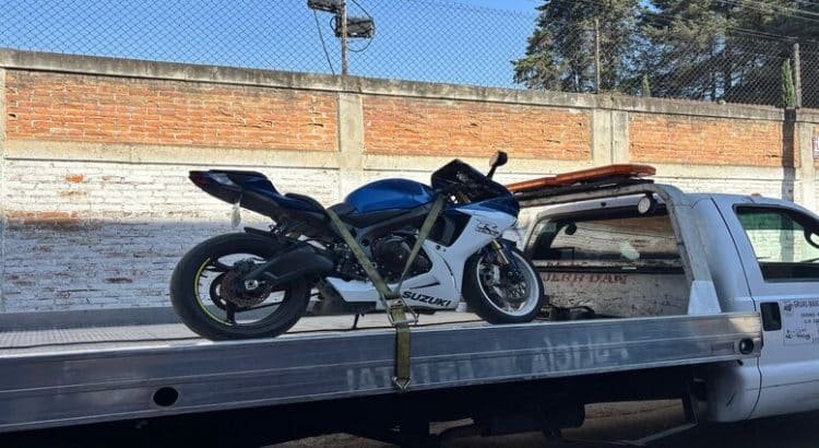 Detienen a 2 personas durante operativos de inspección en Toluca; se aseguraron 3 motocicletas
