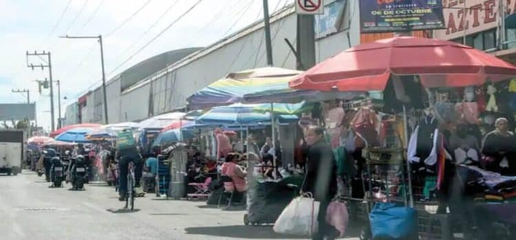 Incrementan Operativos contra Comercio Informal en Mercado Juárez de Toluca