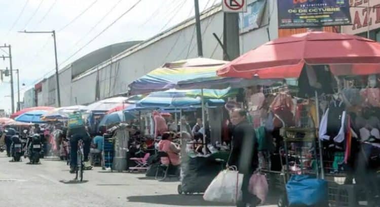 Incrementan Operativos contra Comercio Informal en Mercado Juárez de Toluca