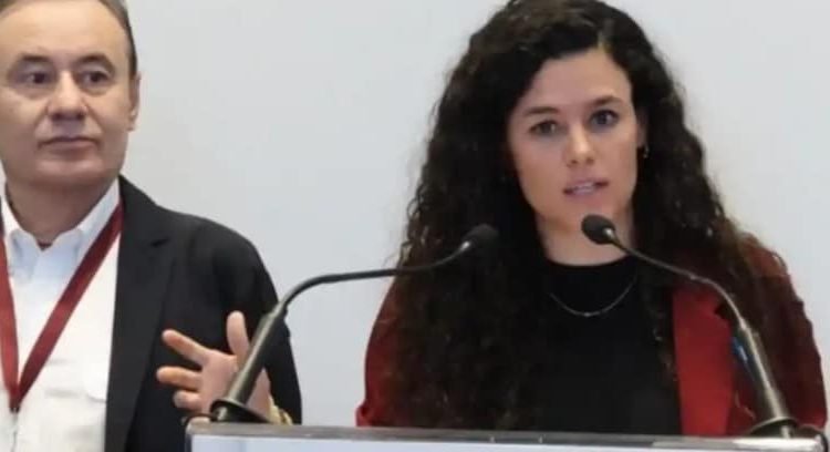 Morena acatará “propuestas” de Claudia Sheinbaum Morena acatará “propuestas” de Claudia Sheinbaum