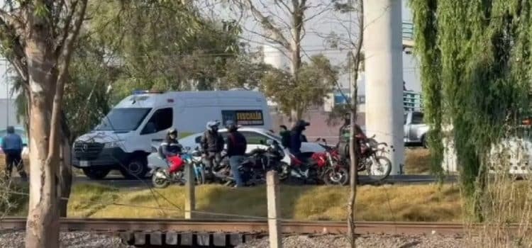 Motociclista pierde la vida tras ser embestido por un auto en la Toluca-Atlacomulco