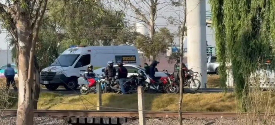 Motociclista pierde la vida tras ser embestido por un auto en la Toluca-Atlacomulco