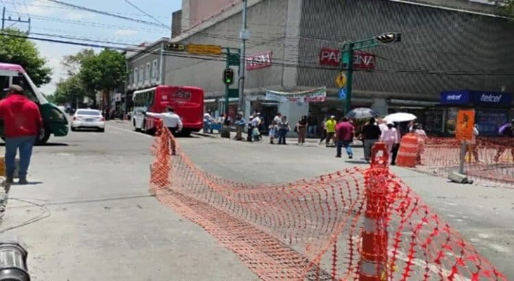 Cierran temporalmente avenida Hidalgo por instalación de cruces inteligentes en Toluca