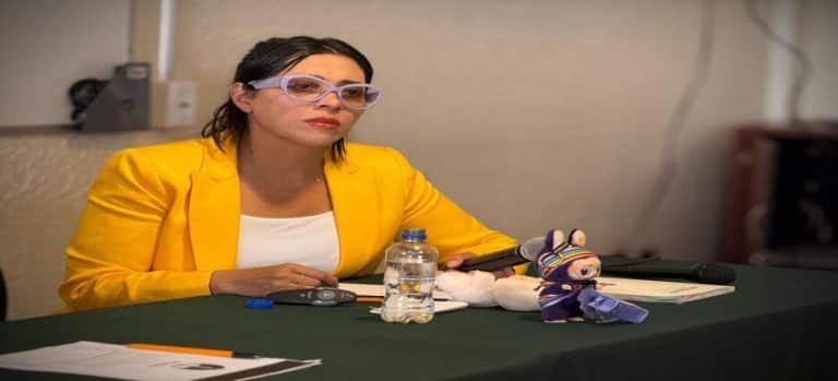 Eréndira Fierro exige continuar en elección de UAEMex