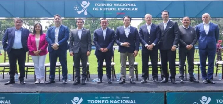 FIFA, SEP y FMF inauguran torneo de futbol infantil en Toluca