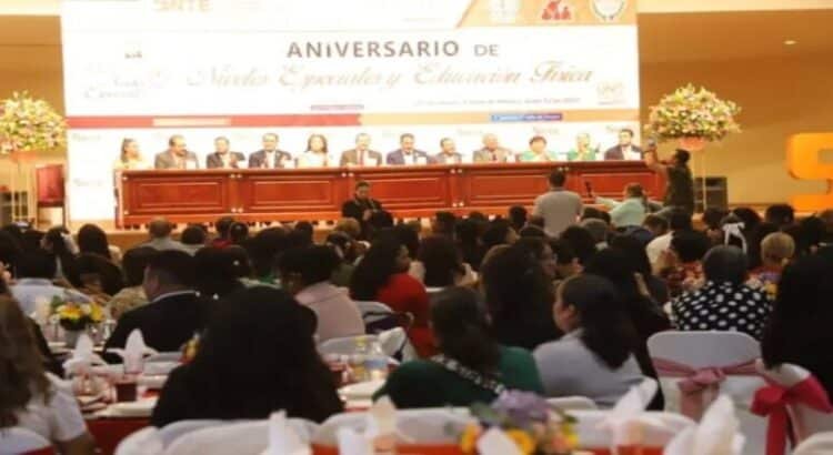 Conmemoran aniversario de niveles especiales y educación física en SNTE sección 17 de Toluca
