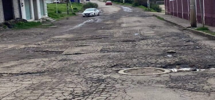 Gobierno de Toluca rehabilitará calles en Santiago Tlacotepec