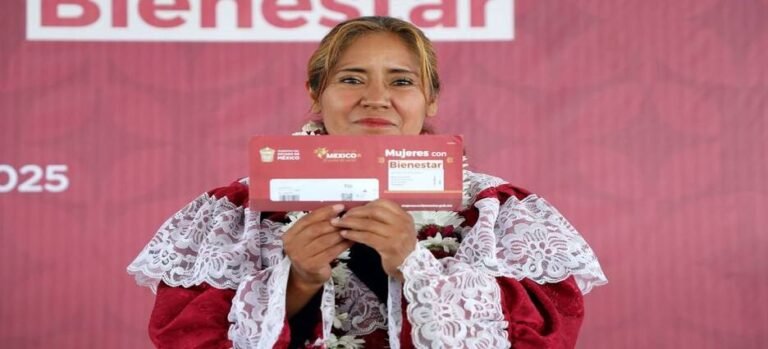 [8:31 p.m., 6/6/2025] Requiem: Tlaxcala https://tlaxcaladigital.mx/2025/06/07/autoridades-de-huamantla-dan-respuesta-inmediata-a-la-poblacion-ante-fuertes-lluvias/ https://tlaxcaladigital.mx/2025/06/07/mildred-murbartian-sera-magistrada-tras-historica-votacion/ https://tlaxcaladigital.mx/2025/06/07/jagueyes-suben-al-90-y-siembra-avanzada-tras-lluvias-en-tlaxcala/ [9:15 p.m., 6/6/2025] Requiem: Cuernavaca https://cuernavacadigital.com/2025/06/07/denuncian-peligro-sanitario-por-basura-acumulada-frente-a-escuela-de-cuernavaca/ https://cuernavacadigital.com/2025/06/07/gobierno-de-margarita-gonzalez-saravia-coordina-estrategia-integral-para-rescatar-barrancas-en-cuernavaca/ https://cuernavacadigital.com/2025/06/07/aeropuerto-de-cuernavaca-niega-fallo-de-licitacion-para-seguridad/ [9:21 p.m., 6/6/2025] Requiem: Ecatepec https://ecatepecdigital.com/operativo-dionisio-visualiza-red-de-corrupcion-en-gaseras-clandestinas-en-ecatepec/ https://ecatepecdigital.com/hector-macedo-y-martha-flores-perfilan-para-presidencia-del-tsj-del-edomex/ https://ecatepecdigital.com/se-han-inundado-160-casas-y-rescatado-a-50-personas-por-lluvias-en-edomex/ https://ecatepecdigital.com/conagua-y-gobierno-de-ecatepec-unen-esfuerzos-para-reactivar-7-carcamos/ [9:33 p.m., 6/6/2025] Requiem: Neza https://nezahualcoyotldigital.com/nezahualcoyotl-se-encuentra-entre-los-municipios-con-mayor-participacion-electoral/ https://nezahualcoyotldigital.com/se-han-inundado-160-casas-y-rescatado-a-50-personas-por-lluvias-en-edomex/ https://nezahualcoyotldigital.com/hector-macedo-y-martha-flores-perfilan-para-presidencia-del-tsj-del-edomex/ [9:43 p.m., 6/6/2025] Requiem: Naucalpan https://naucalpandigital.com/sigue-la-depuracion-en-los-cuerpos-policiacos-de-naucalpan/ https://naucalpandigital.com/hector-macedo-y-martha-flores-perfilan-para-presidencia-del-tsj-del-edomex/ https://naucalpandigital.com/se-han-inundado-160-casas-y-rescatado-a-50-personas-por-lluvias-en-edomex/ https://naucalpandigital.com/retiran-140-toneladas-de-basura-en-presa-los-cuartos-de-naucalpan/ [9:51 p.m., 6/6/2025] Requiem: Toluca https://tolucadigital.mx/caen-victimarios-de-cristian-marcelino-enfermero-desaparecido-en-toluca/ https://tolucadigital.mx/se-han-inundado-160-casas-y-rescatado-a-50-personas-por-lluvias-en-edomex/ https://tolucadigital.mx/hector-macedo-y-martha-flores-perfilan-para-presidencia-del-tsj-del-edomex/ https://tolucadigital.mx/hector-macedo-y-martha-flores-perfilan-para-presidencia-del-tsj-del-edomex/ [10:01 p.m., 6/6/2025] Requiem: Tlalnepantla https://tlalnepantladigital.com/resguardan-predio-y-camion-cisterna-con-hidrocarburo-en-tlalnepantla/ https://tlalnepantladigital.com/hector-macedo-y-martha-flores-perfilan-para-presidencia-del-tsj-del-edomex/ https://tlalnepantladigital.com/se-han-inundado-160-casas-y-rescatado-a-50-personas-por-lluvias-en-edomex/