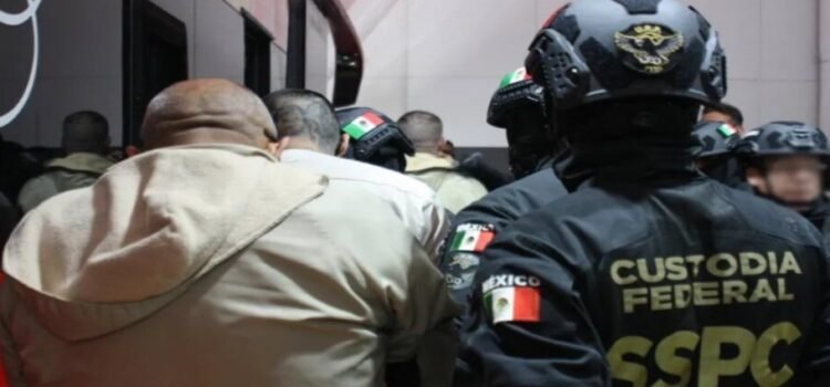 Trasladan a 60 reos de alta peligrosidad a penales federales Trasladan a 60 reos de alta peligrosidad a penales federales