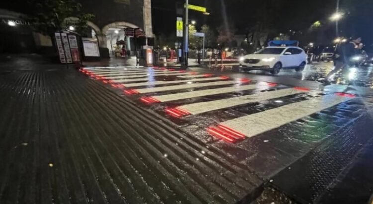 Inauguran pasos inteligentes en centro de Toluca Inauguran pasos inteligentes en centro de Toluca