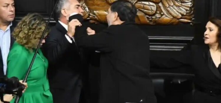 Ya salió el corrido de Alito y su pelea con Fernández Noroña