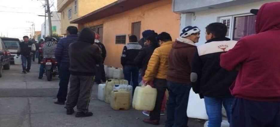 Comienzan los estragos por la falta de combustible en Toluca