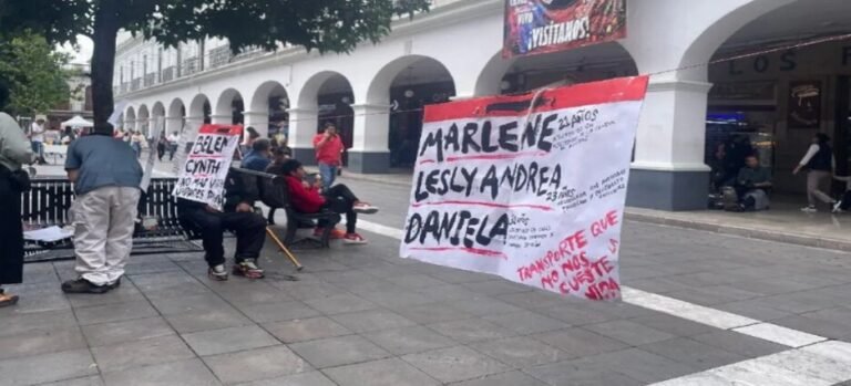 Colocan tendero de denuncia contra el transporte público en Toluca