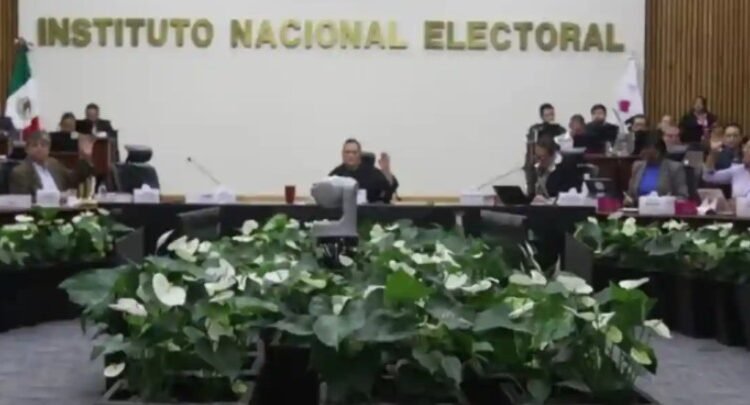 Recorta el Ejecutivo 12% al presupuesto solicitado por el INE