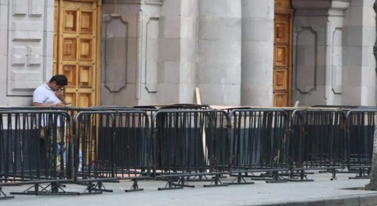 Se preparan con vallas y cierres viales por fiestas patrias en Toluca Se preparan con vallas y cierres viales por fiestas patrias en Toluca