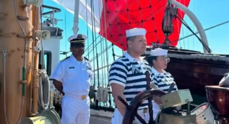 Regresa a Nueva York el Buque Escuela “Cuauhtémoc”