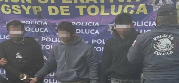 Recuperan vehículos robados en Toluca Recuperan vehículos robados en Toluca